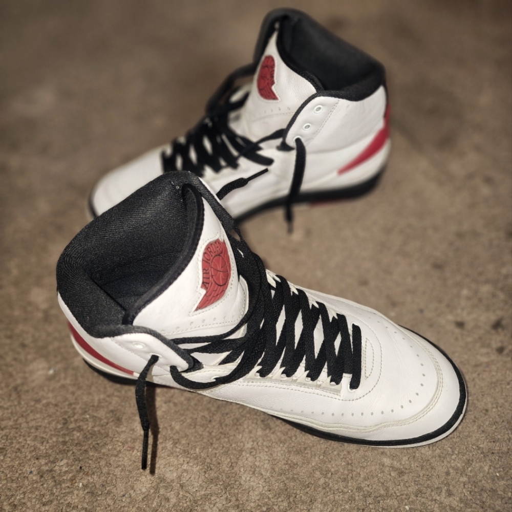 Mens jordan 2,s.  OG .. Chicago.